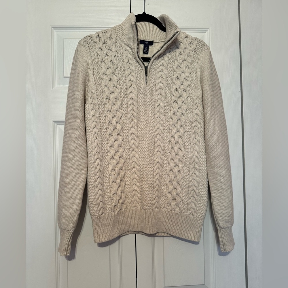 Gap Medium oatmeal 1/4 zip chunky cable knit Irish knit fisherman sweater warm